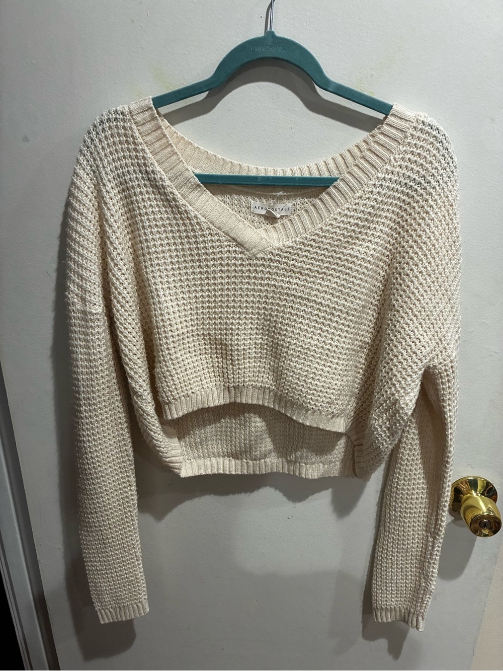 Aeropostale Cream V-Neck Cropped Knit Sweater